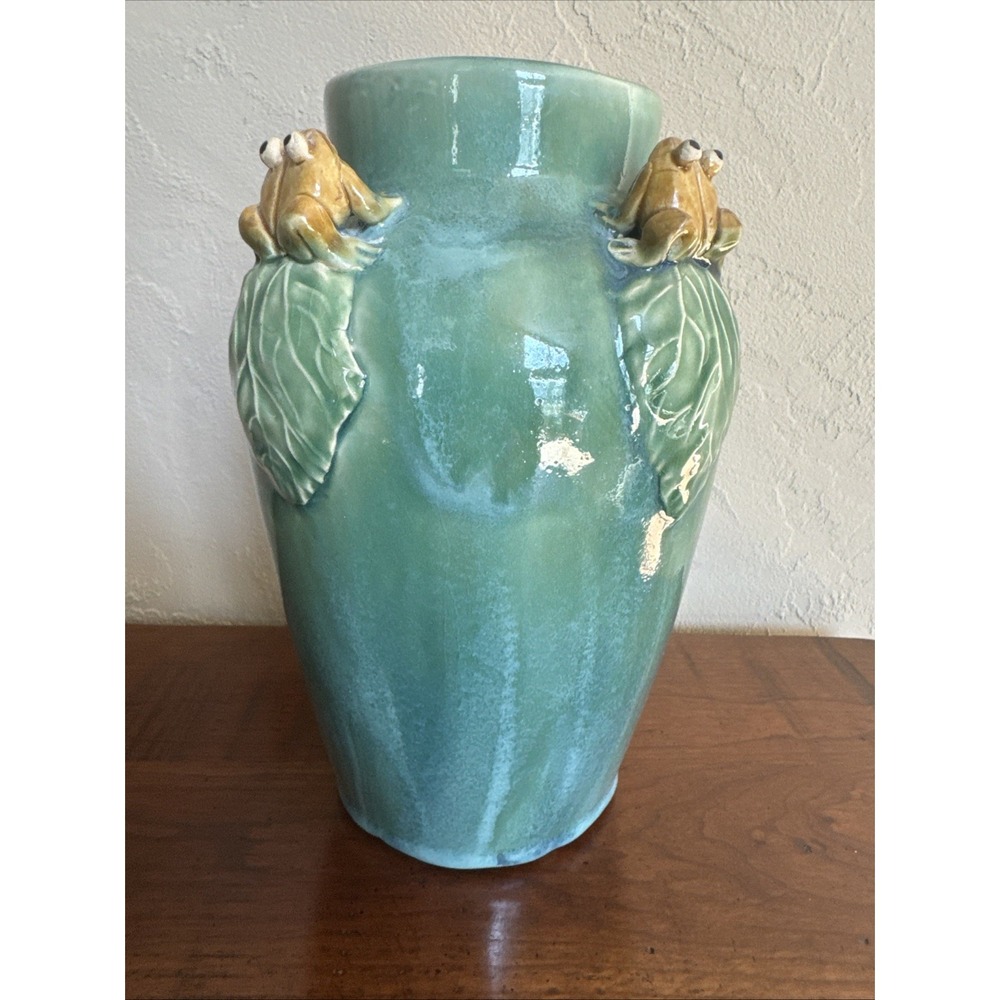 Green Blue Glazed‎ Pottery Vase With Frogs & Leaves Vintage